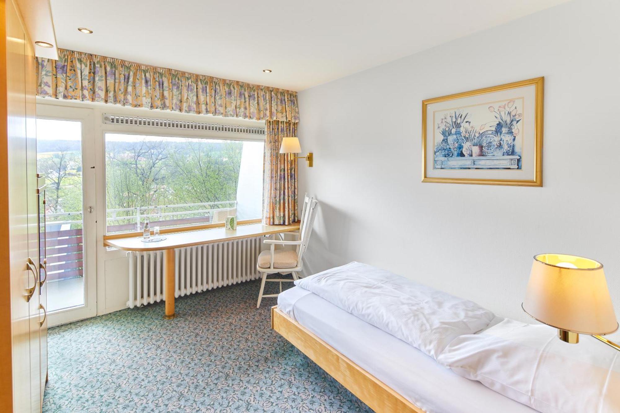 Hotel Sonneck Knüllwald Extérieur photo