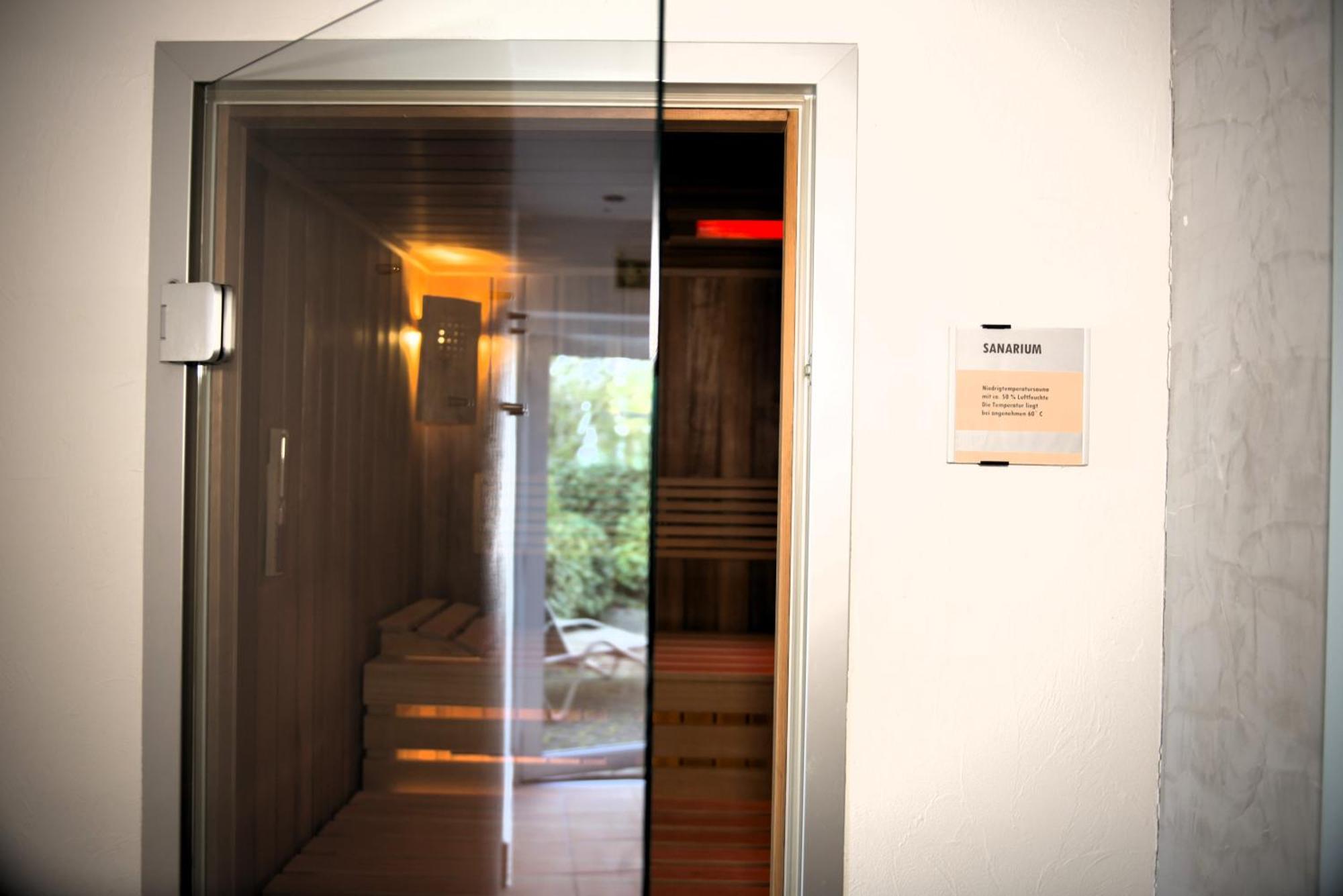 Hotel Sonneck Knüllwald Extérieur photo