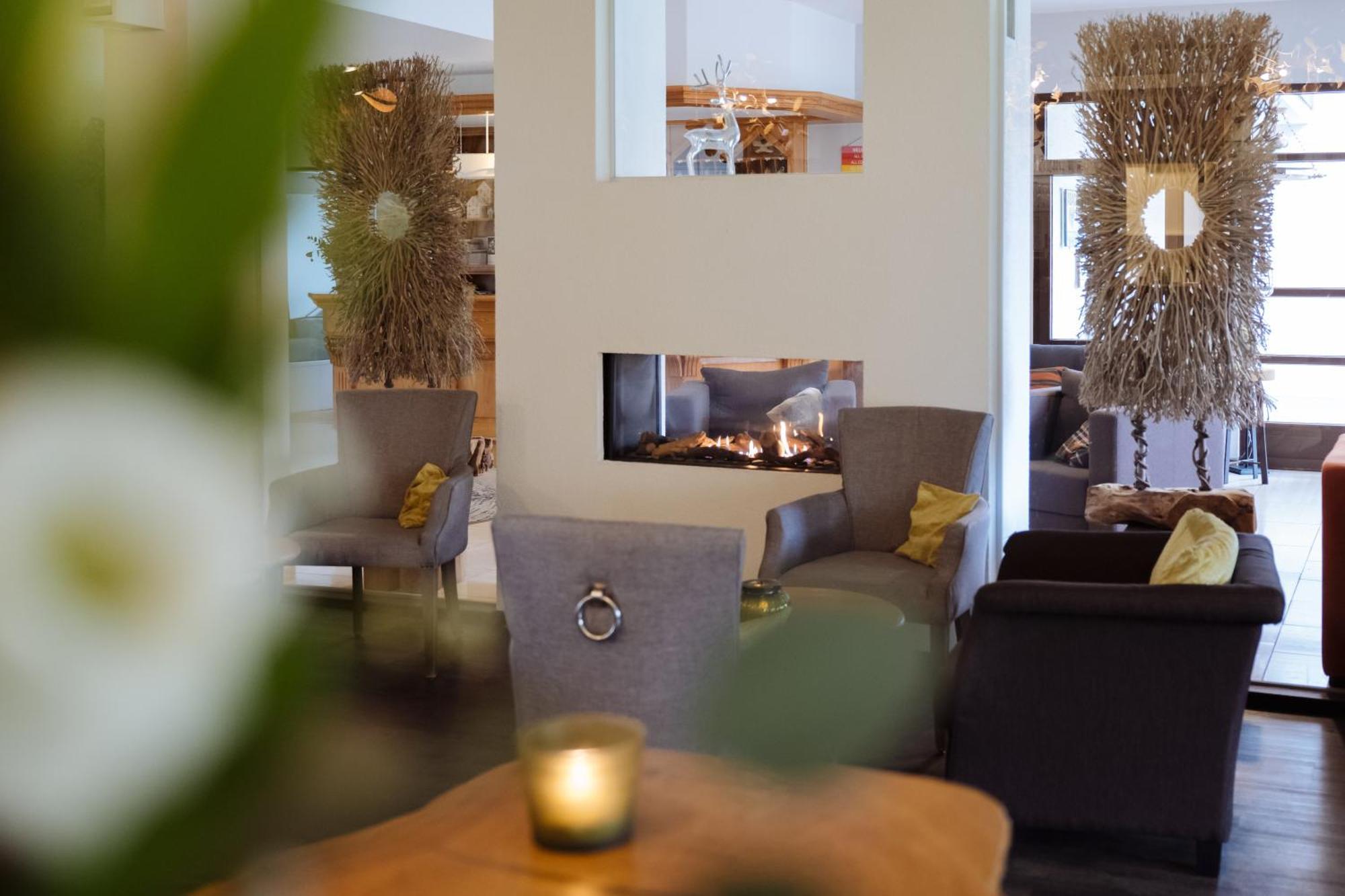 Hotel Sonneck Knüllwald Extérieur photo