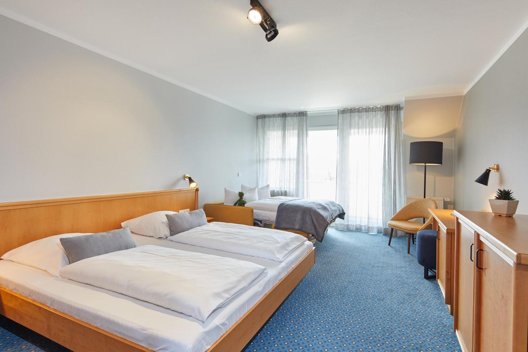 Hotel Sonneck Knüllwald Extérieur photo