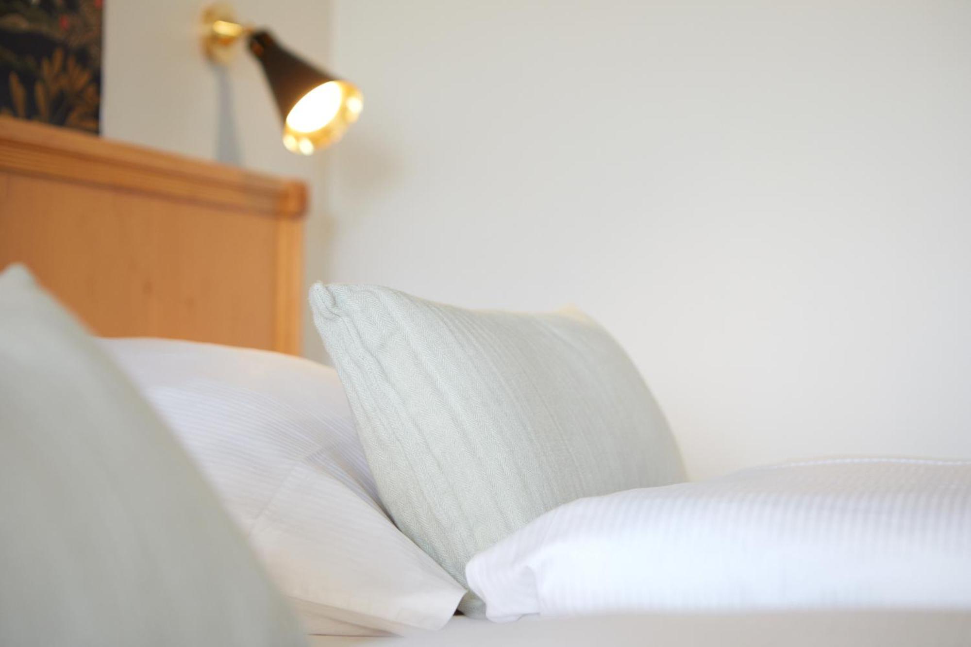 Hotel Sonneck Knüllwald Extérieur photo
