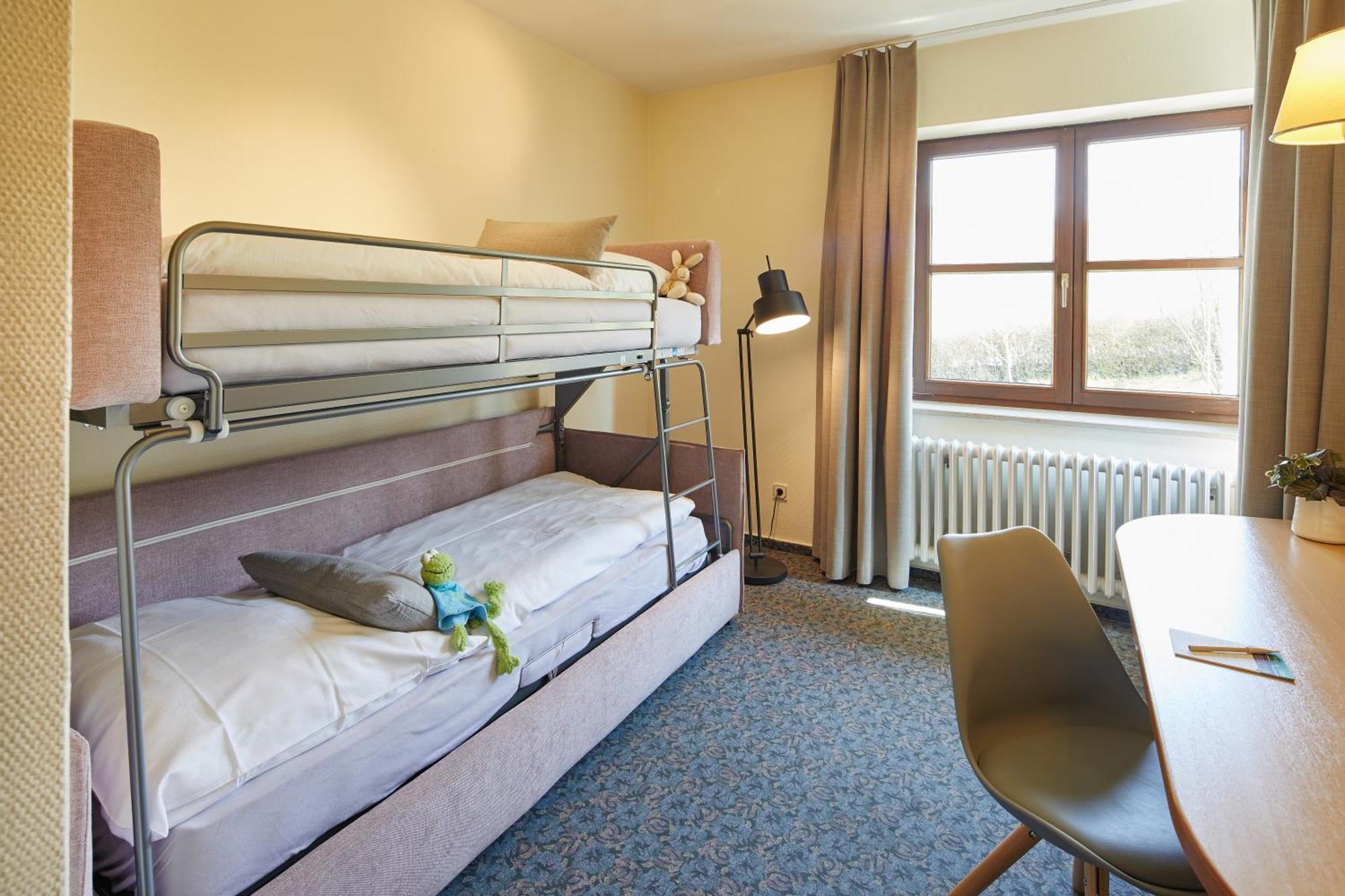Hotel Sonneck Knüllwald Extérieur photo